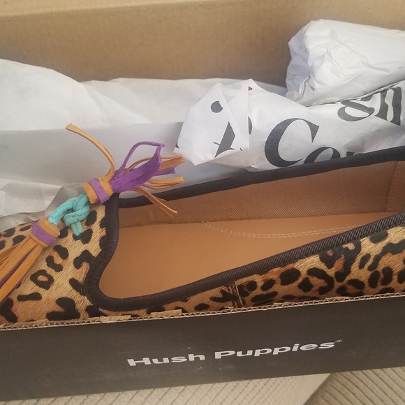 Women's Sadie Tassel Slipon - Picture 4 of 5